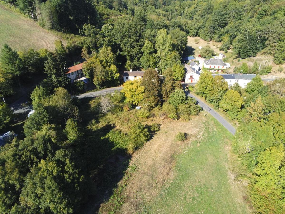 Gite Au Bord De La Riviere Gijou Saint-Pierre-de-Trivisy Eksteriør bilde