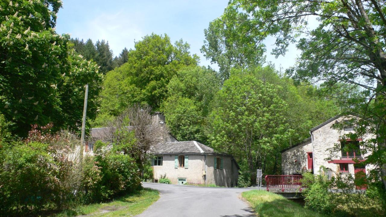 Gite Au Bord De La Riviere Gijou Saint-Pierre-de-Trivisy Eksteriør bilde